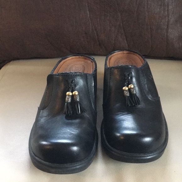 Ariat Shoes - Black Ariat Clogs size 6